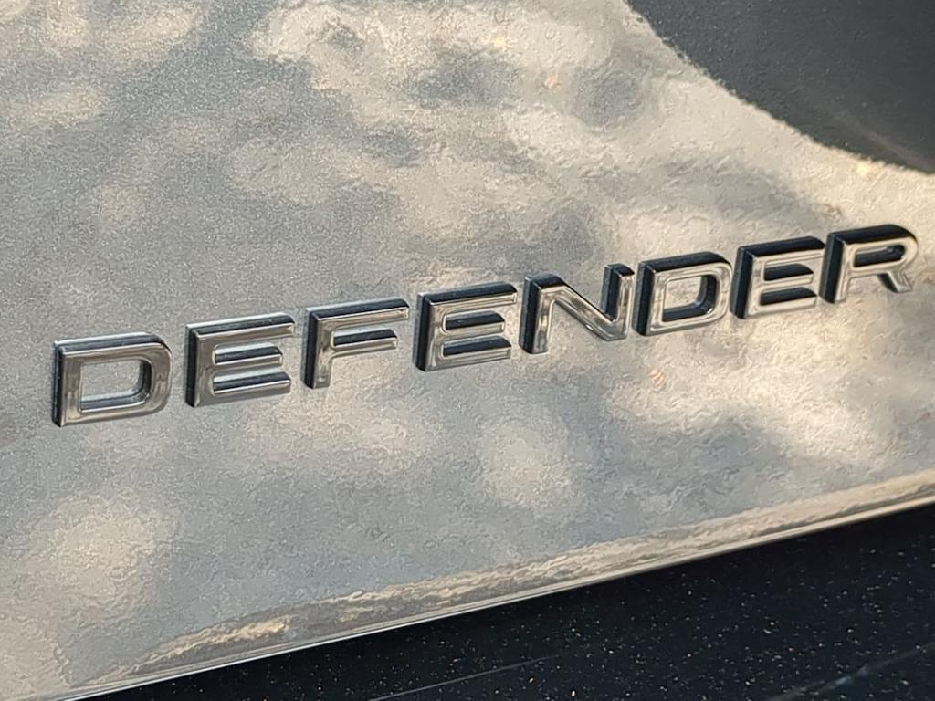 2024 Land Rover Defender 130 26