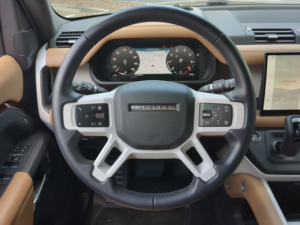 Thumbnail: 2025 Land Rover Defender - 11