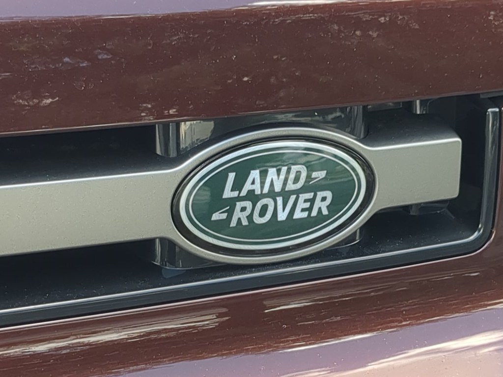 Thumbnail: 2025 Land Rover Defender - 16