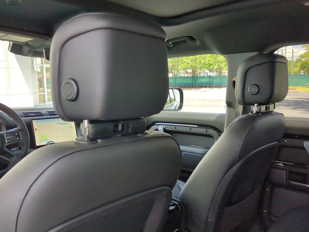 Thumbnail: 2024 Land Rover Defender - 10