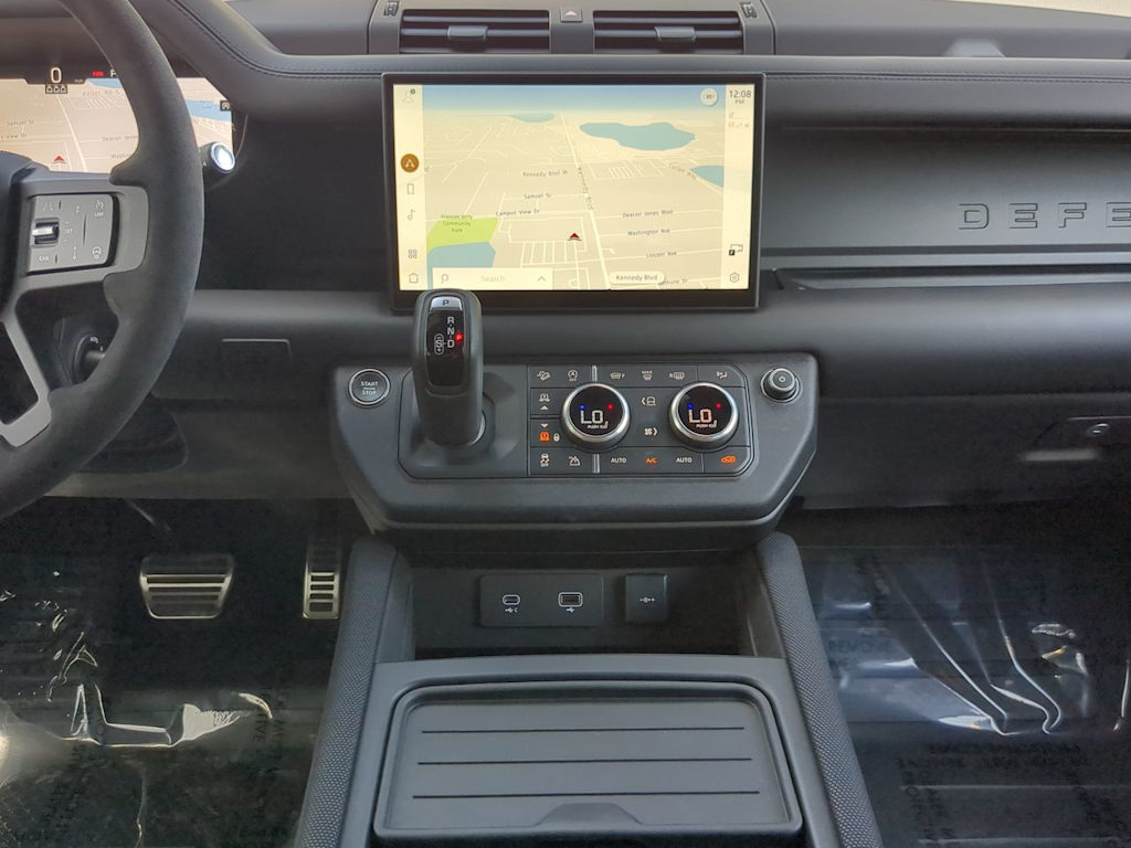 Thumbnail: 2024 Land Rover Defender - 34