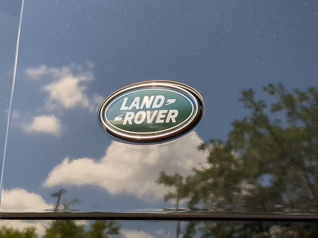 Thumbnail: 2024 Land Rover Defender - 25