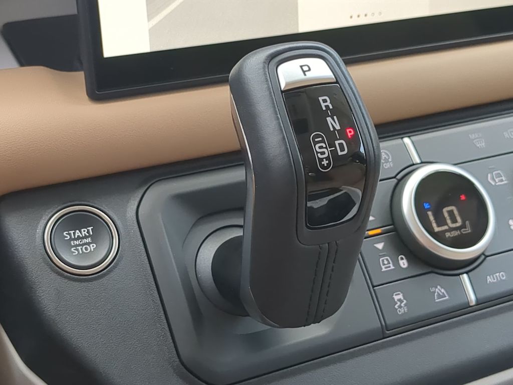 Thumbnail: 2025 Land Rover Defender - 37