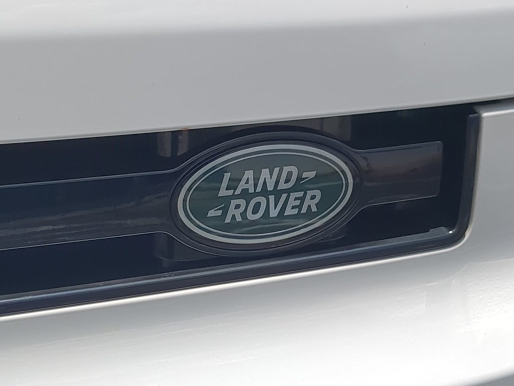 Thumbnail: 2025 Land Rover Defender - 24