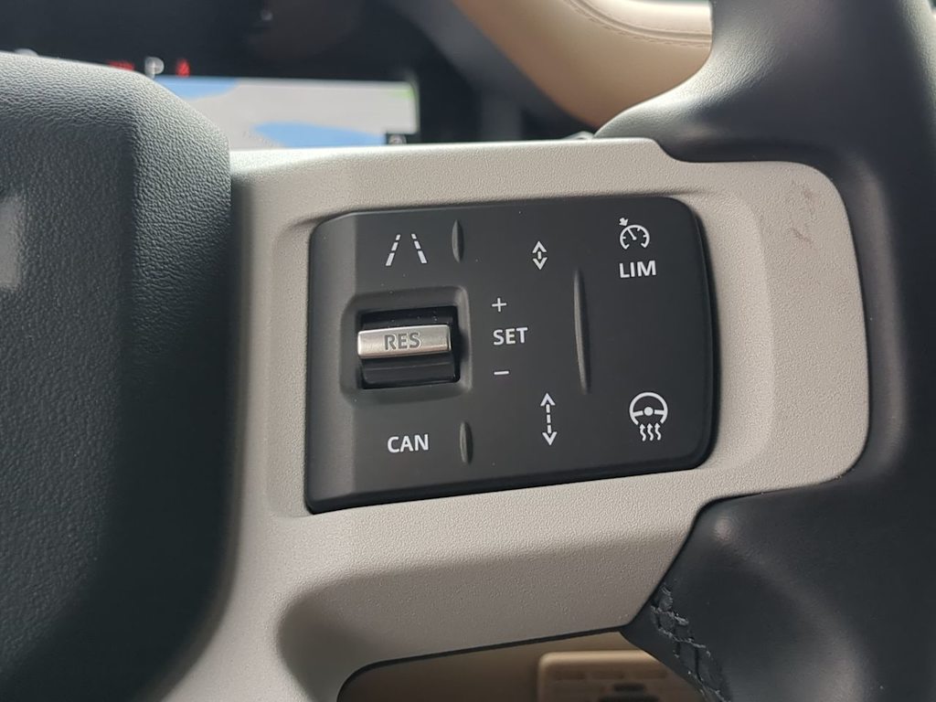 Thumbnail: 2025 Land Rover Defender - 33