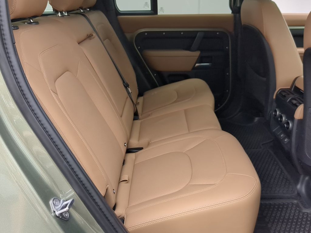 Thumbnail: 2025 Land Rover Defender - 30
