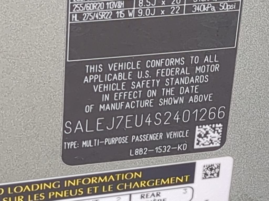 Thumbnail: 2025 Land Rover Defender - 18