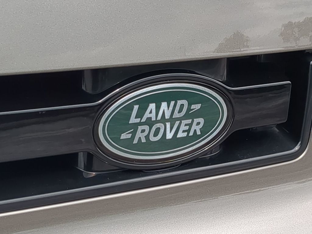 Thumbnail: 2025 Land Rover Defender - 24