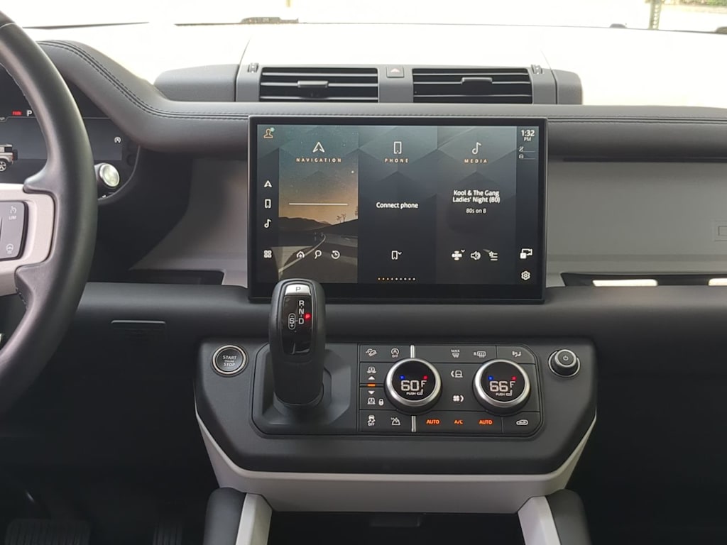Thumbnail: 2025 Land Rover Defender - 13