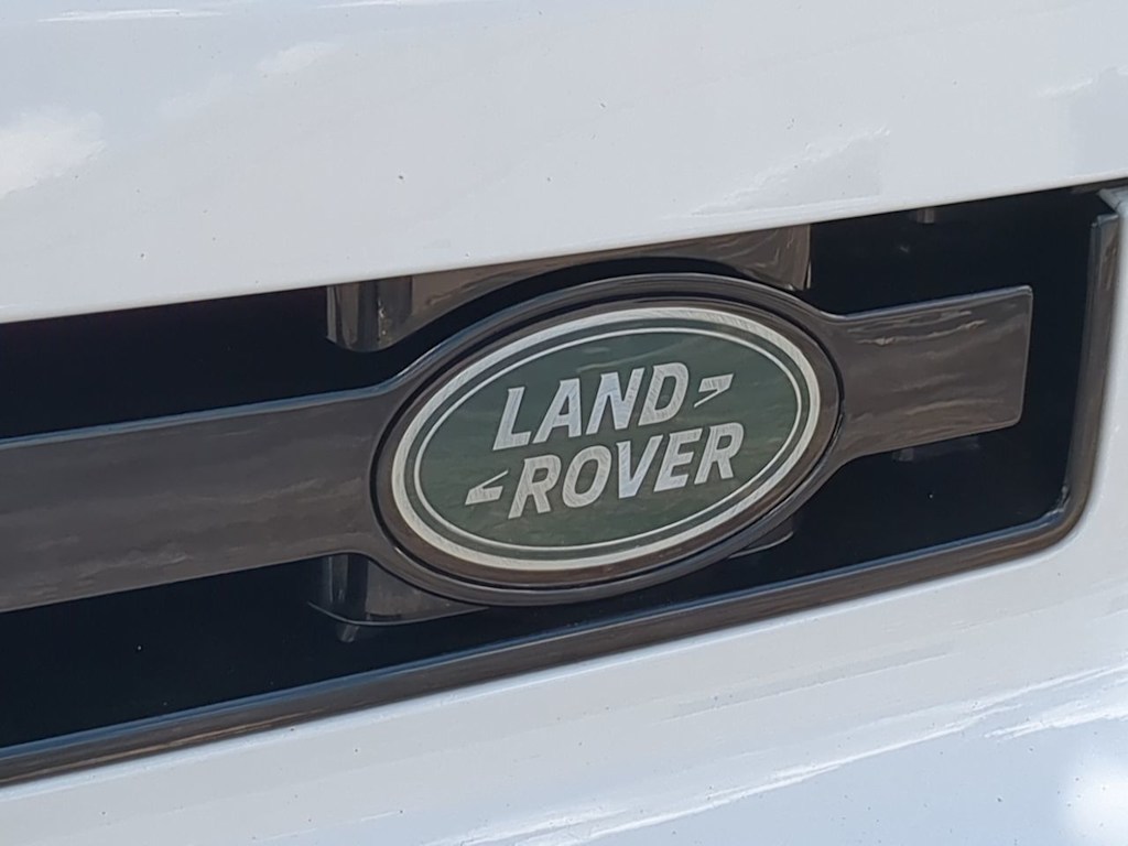 Thumbnail: 2025 Land Rover Defender - 23