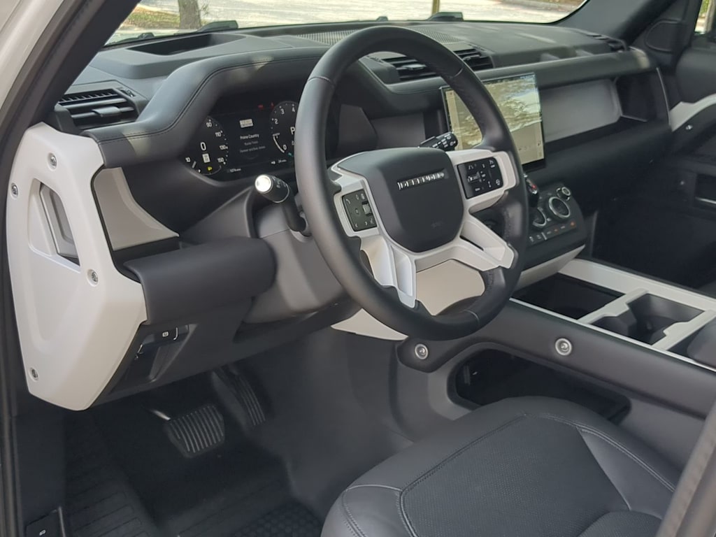 Thumbnail: 2025 Land Rover Defender - 2