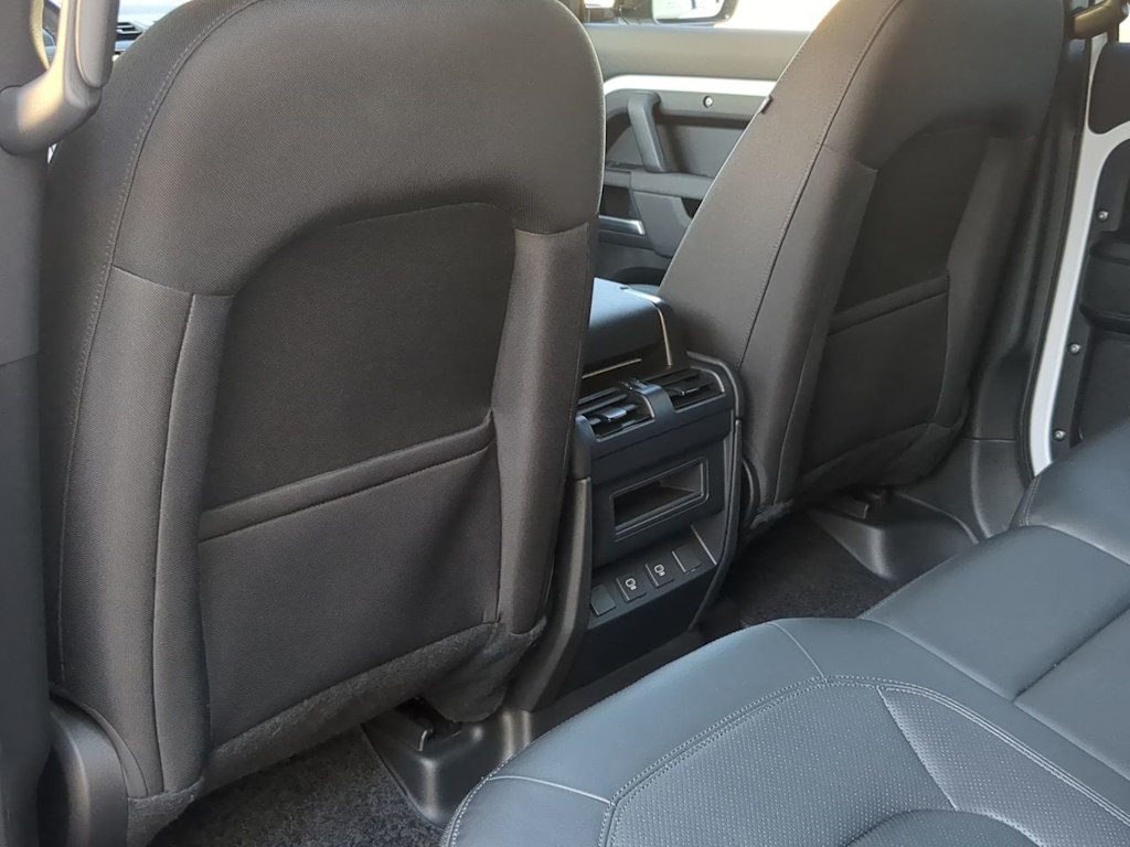 Thumbnail: 2025 Land Rover Defender - 10