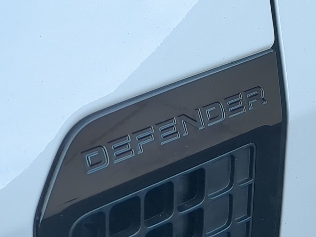 Thumbnail: 2025 Land Rover Defender - 24