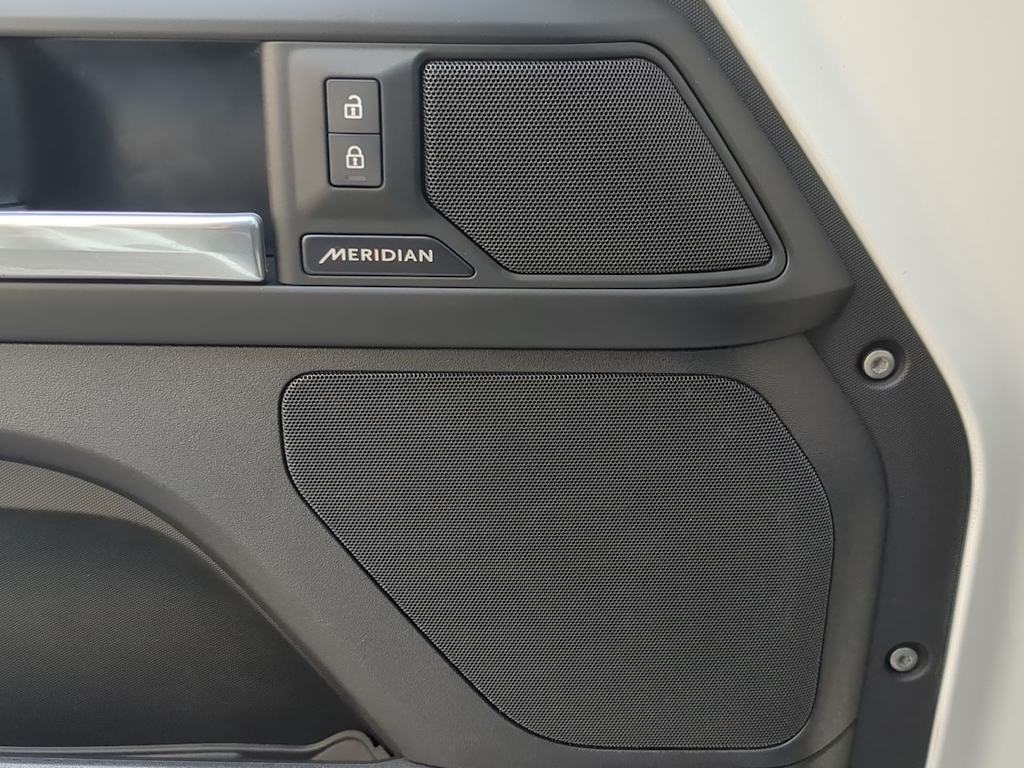 Thumbnail: 2025 Land Rover Defender - 34