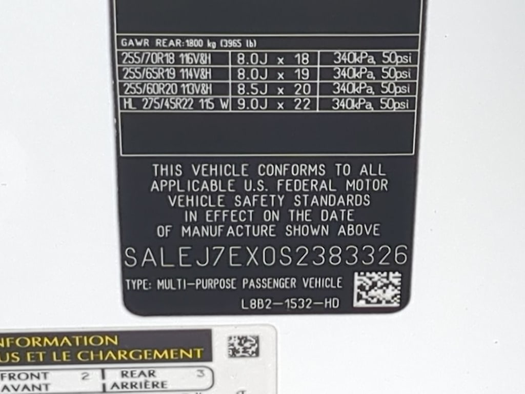 Thumbnail: 2025 Land Rover Defender - 17