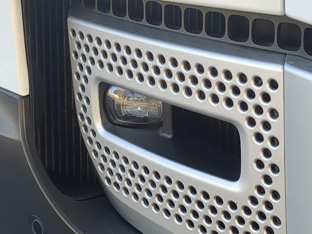 Thumbnail: 2025 Land Rover Defender - 5