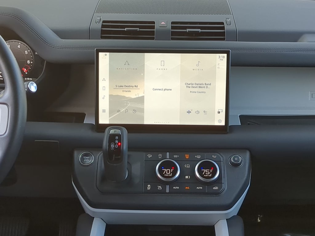 Thumbnail: 2025 Land Rover Defender - 13