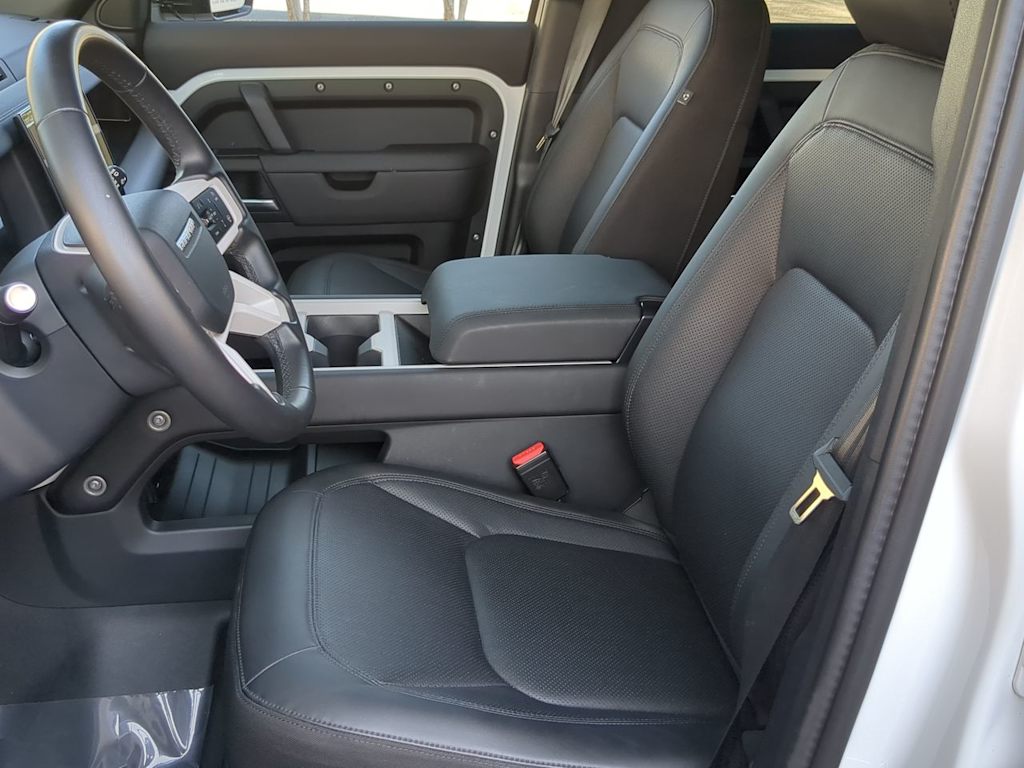 Thumbnail: 2025 Land Rover Defender - 8