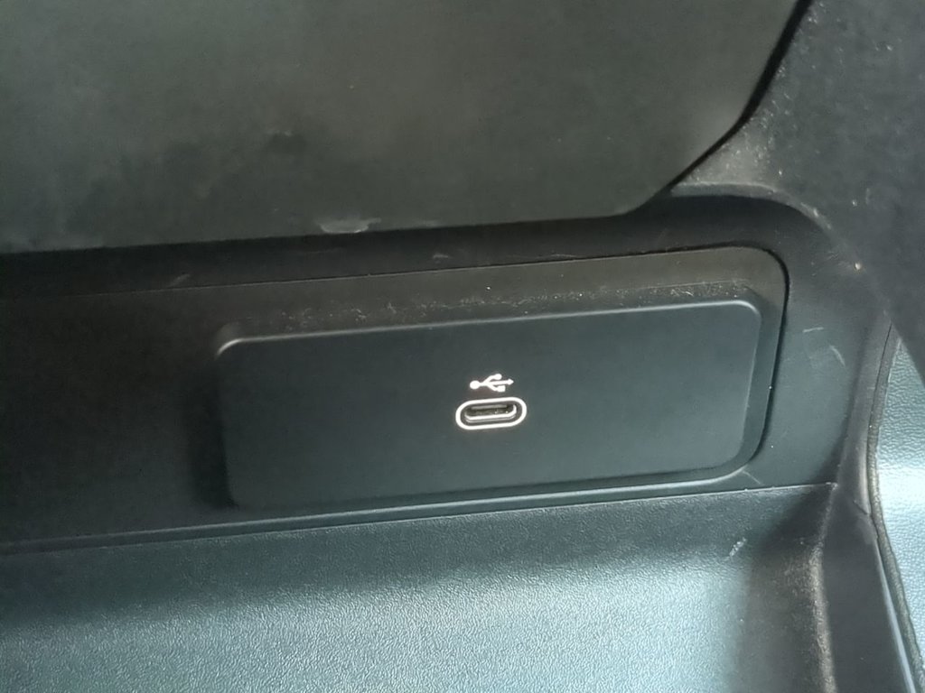 Thumbnail: 2025 Land Rover Defender - 35