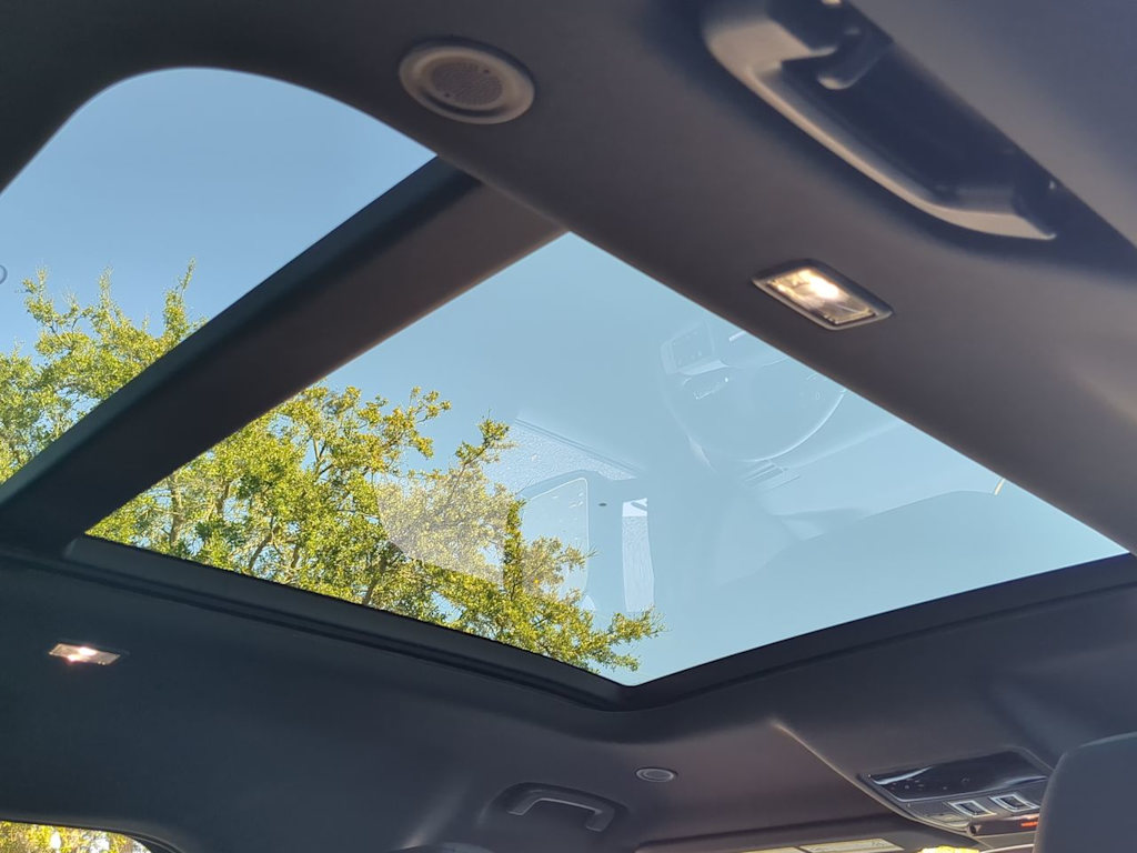 Thumbnail: 2025 Land Rover Defender - 29