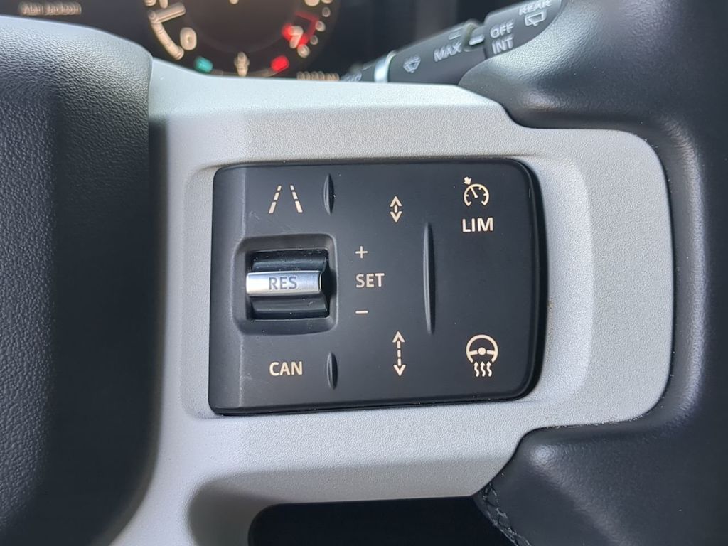 Thumbnail: 2025 Land Rover Defender - 31