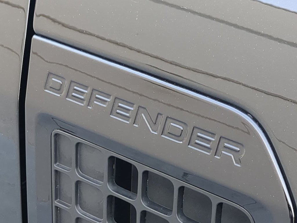 Thumbnail: 2025 Land Rover Defender - 24