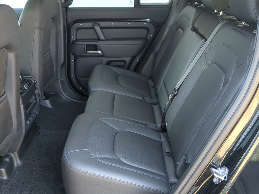 Thumbnail: 2025 Land Rover Defender - 27