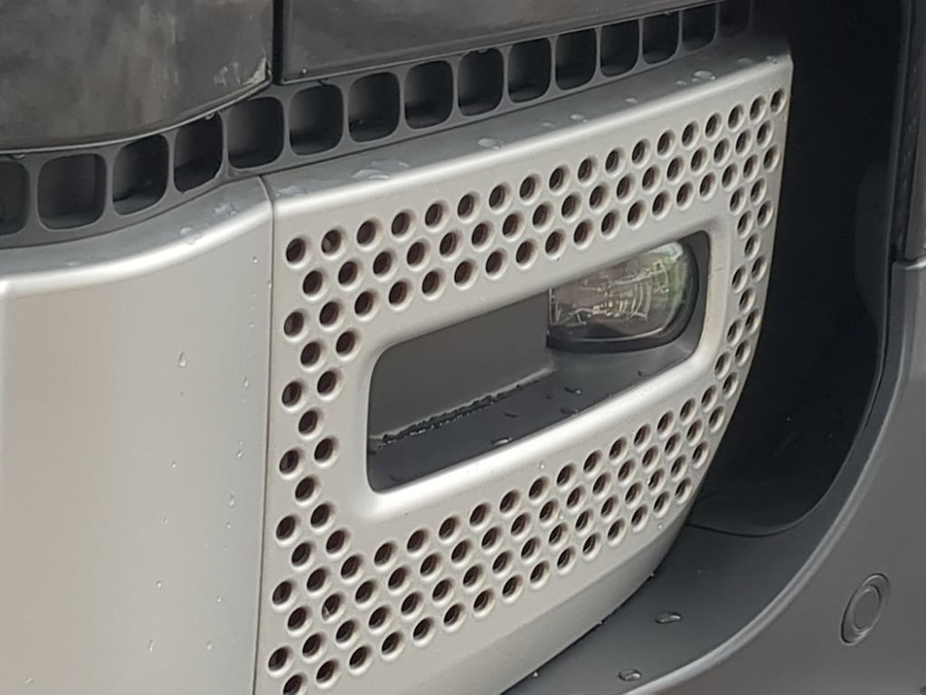 Thumbnail: 2025 Land Rover Defender - 17