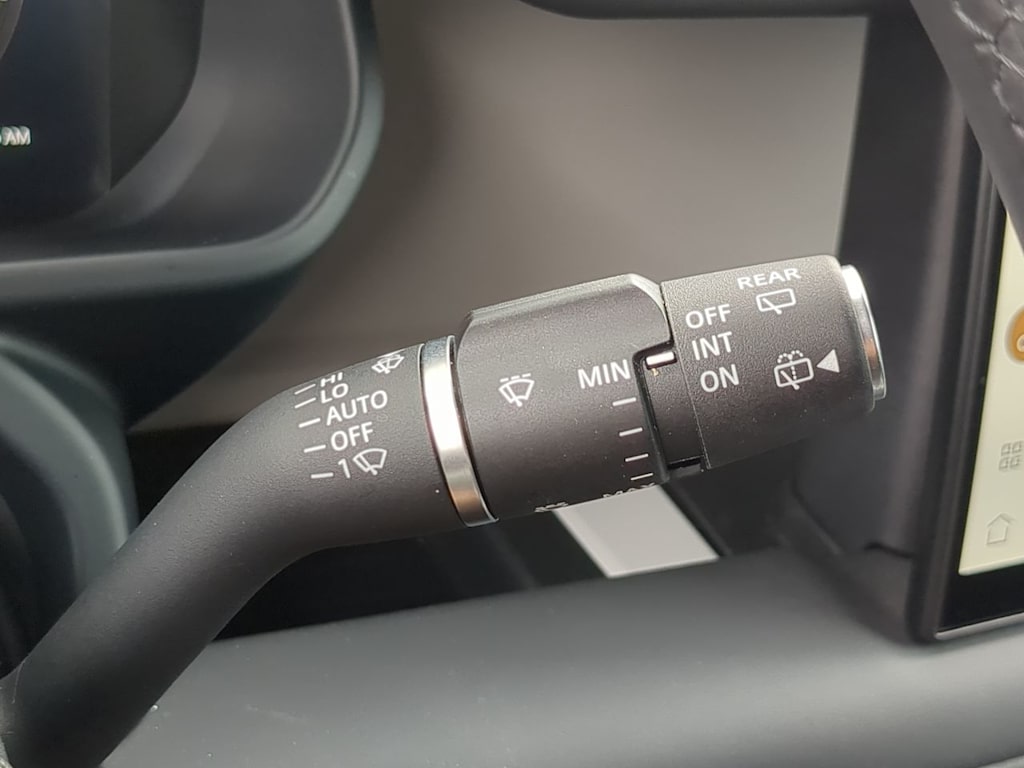 Thumbnail: 2025 Land Rover Defender - 14