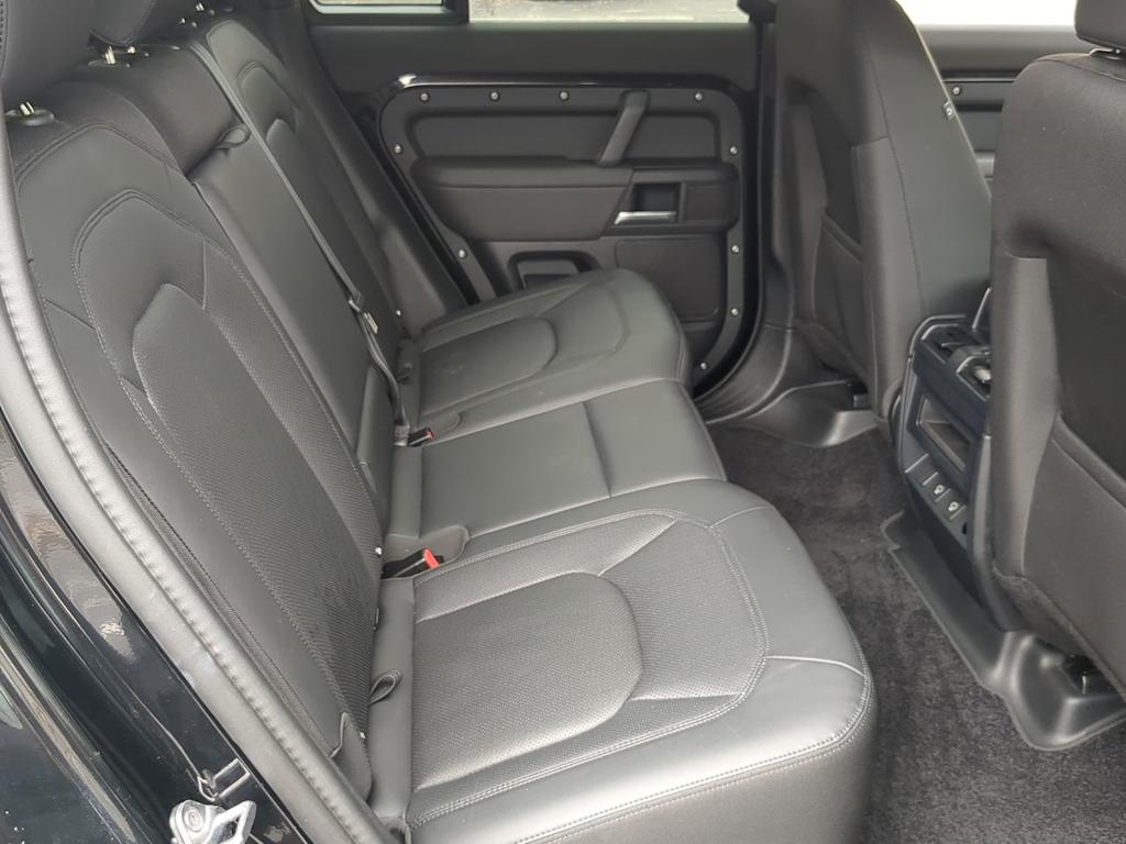 Thumbnail: 2025 Land Rover Defender - 28