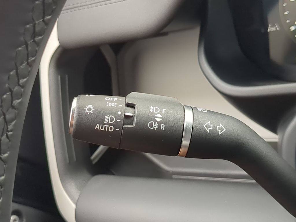 Thumbnail: 2025 Land Rover Defender - 13