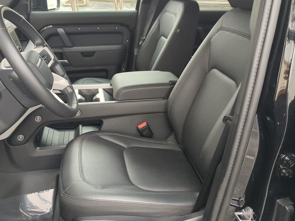 Thumbnail: 2025 Land Rover Defender - 8