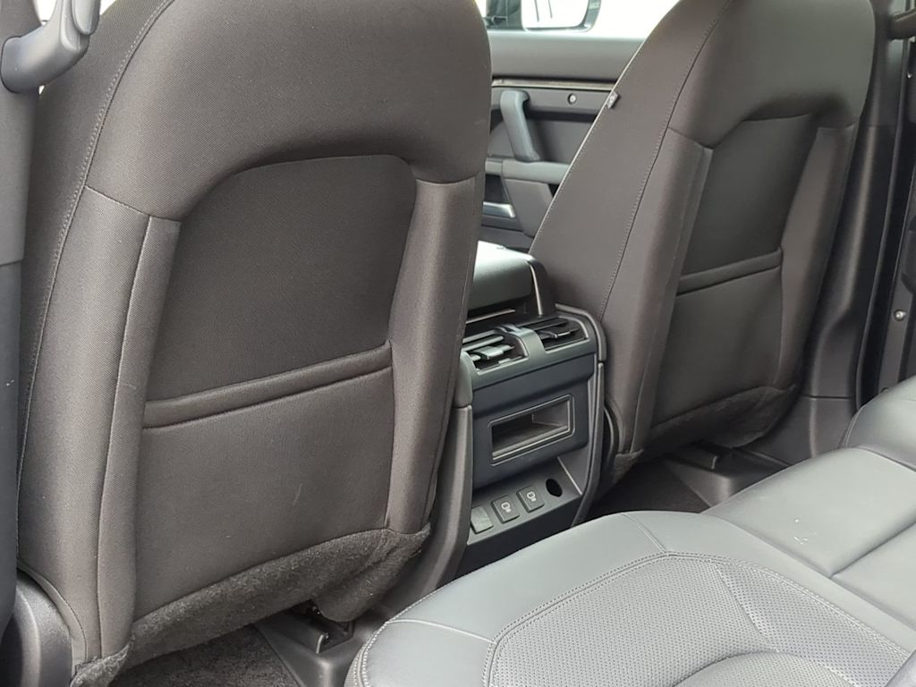 Thumbnail: 2025 Land Rover Defender - 10