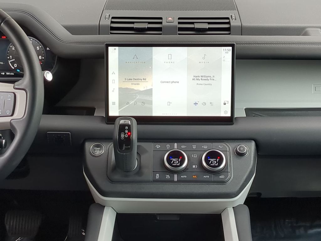 Thumbnail: 2025 Land Rover Defender - 32