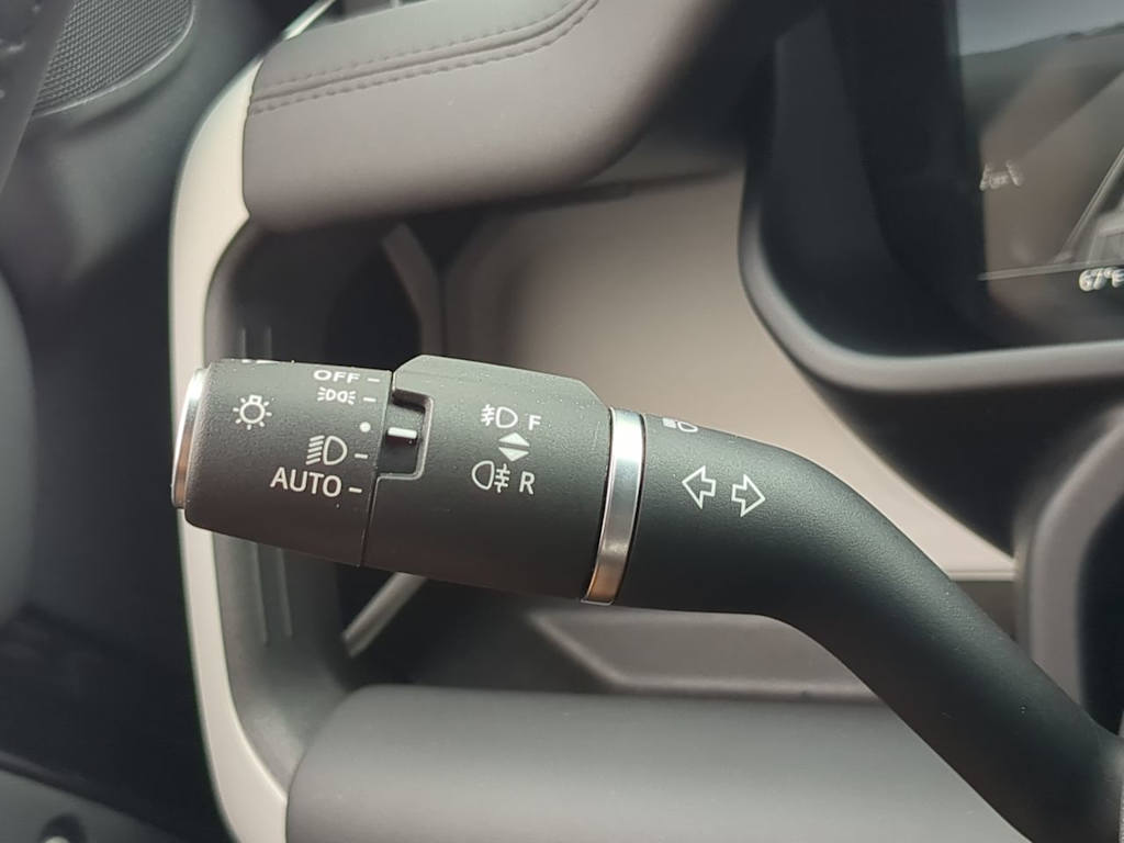 Thumbnail: 2025 Land Rover Defender - 13