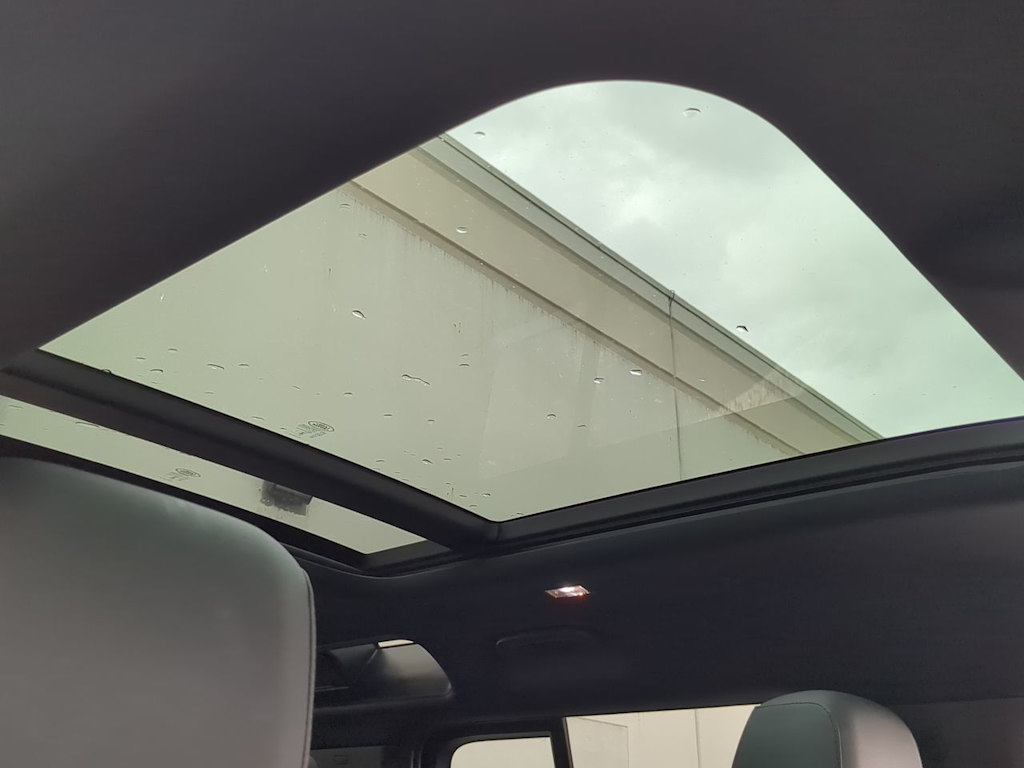 Thumbnail: 2025 Land Rover Defender - 27