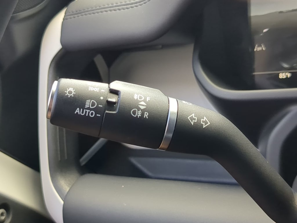 Thumbnail: 2025 Land Rover Defender - 13