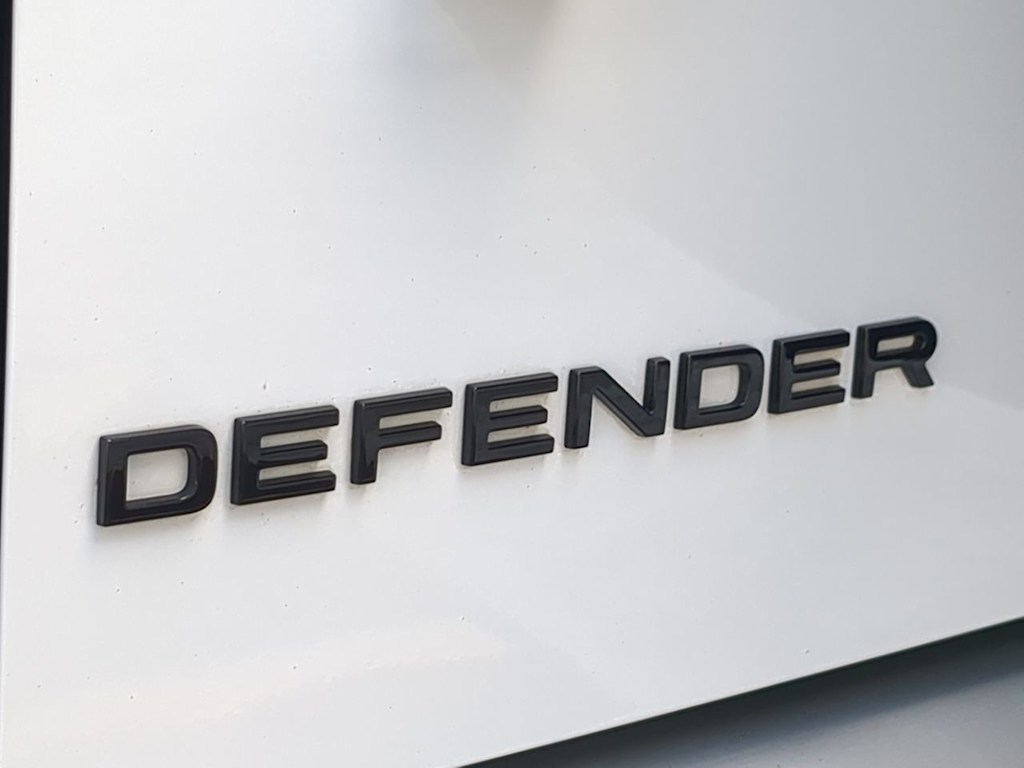 Thumbnail: 2025 Land Rover Defender - 22
