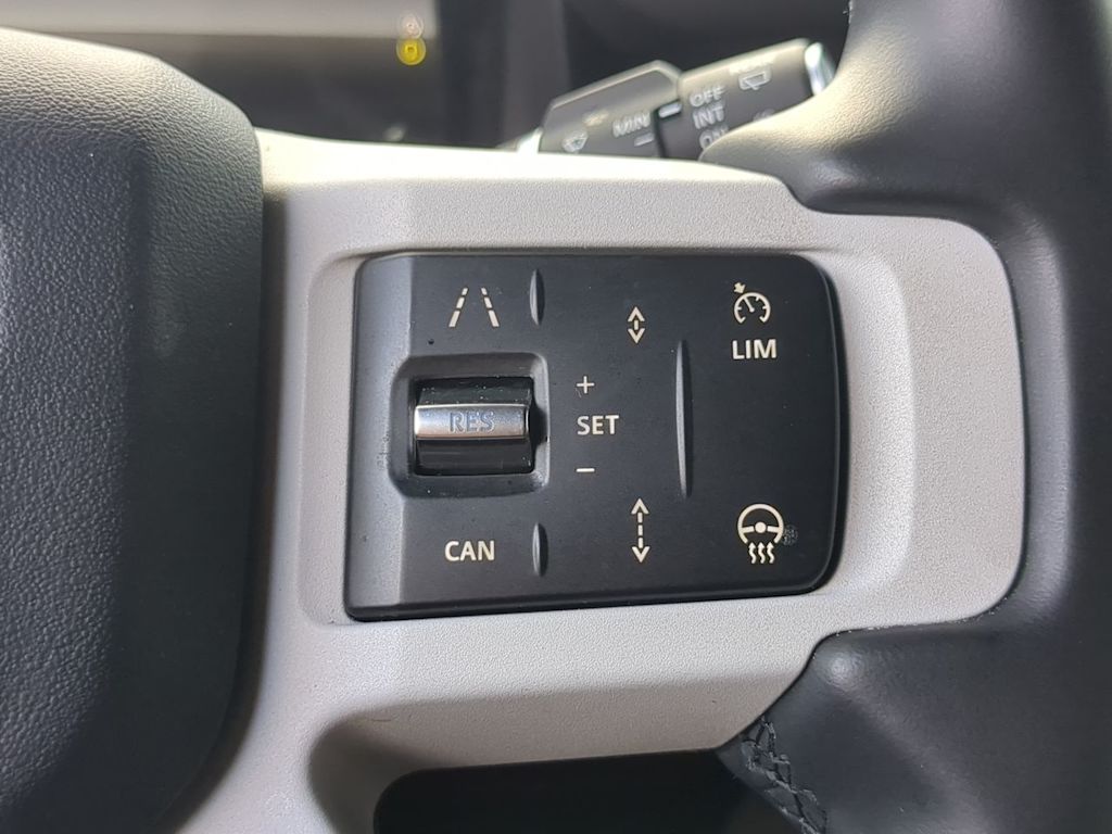 Thumbnail: 2025 Land Rover Defender - 29