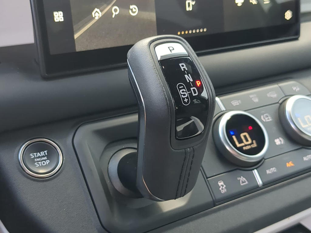 Thumbnail: 2025 Land Rover Defender - 33