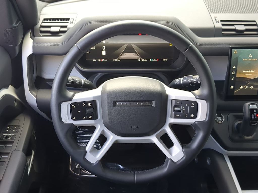 Thumbnail: 2025 Land Rover Defender - 11