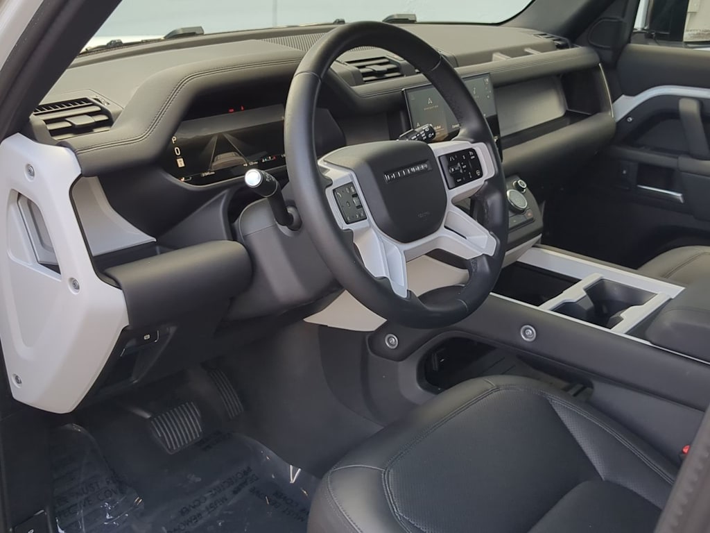 Thumbnail: 2025 Land Rover Defender - 2