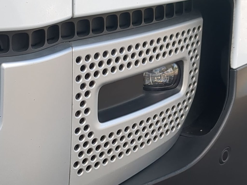 Thumbnail: 2025 Land Rover Defender - 16