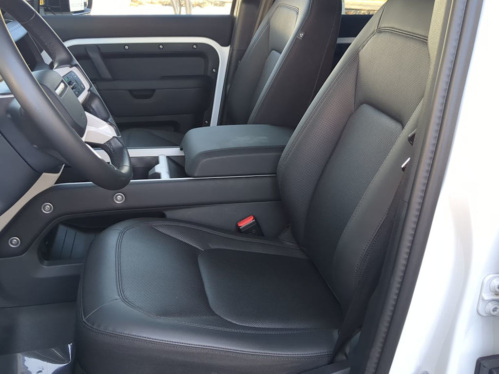 Thumbnail: 2025 Land Rover Defender - 8