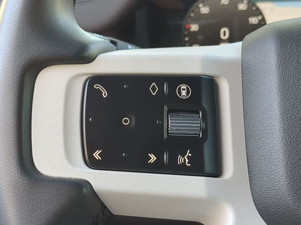 Thumbnail: 2025 Land Rover Defender - 29