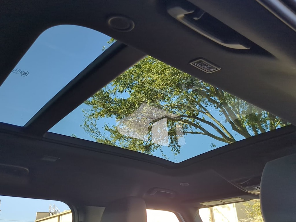 Thumbnail: 2025 Land Rover Defender - 28