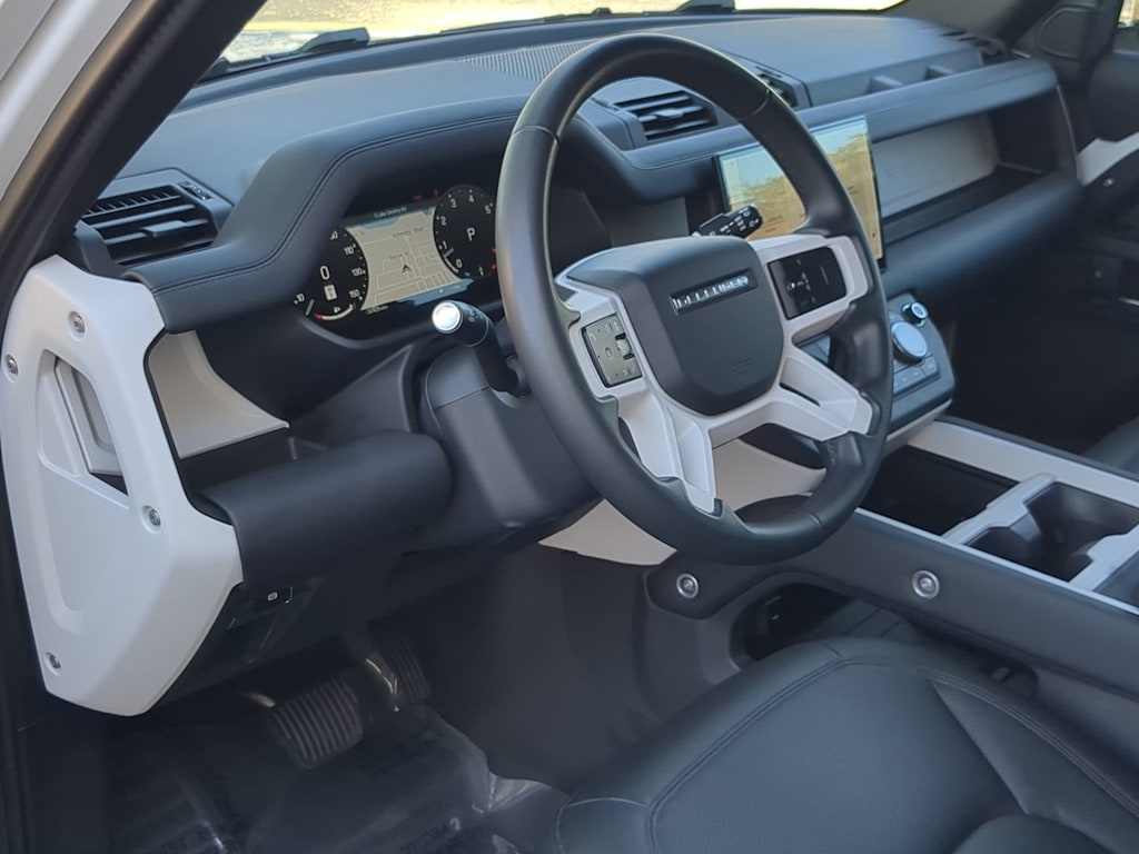 Thumbnail: 2025 Land Rover Defender - 2