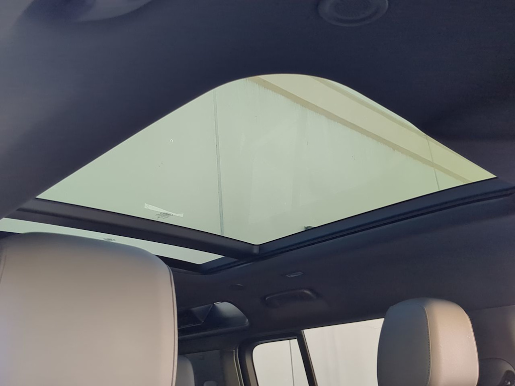 Thumbnail: 2025 Land Rover Defender - 25