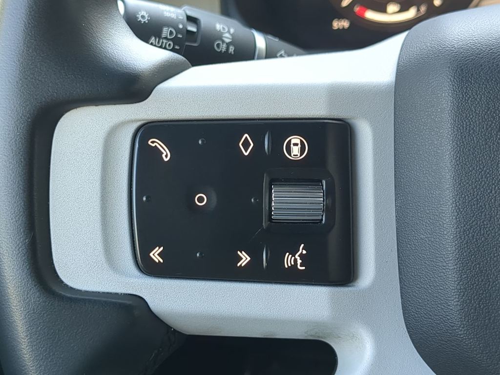 Thumbnail: 2025 Land Rover Defender - 31