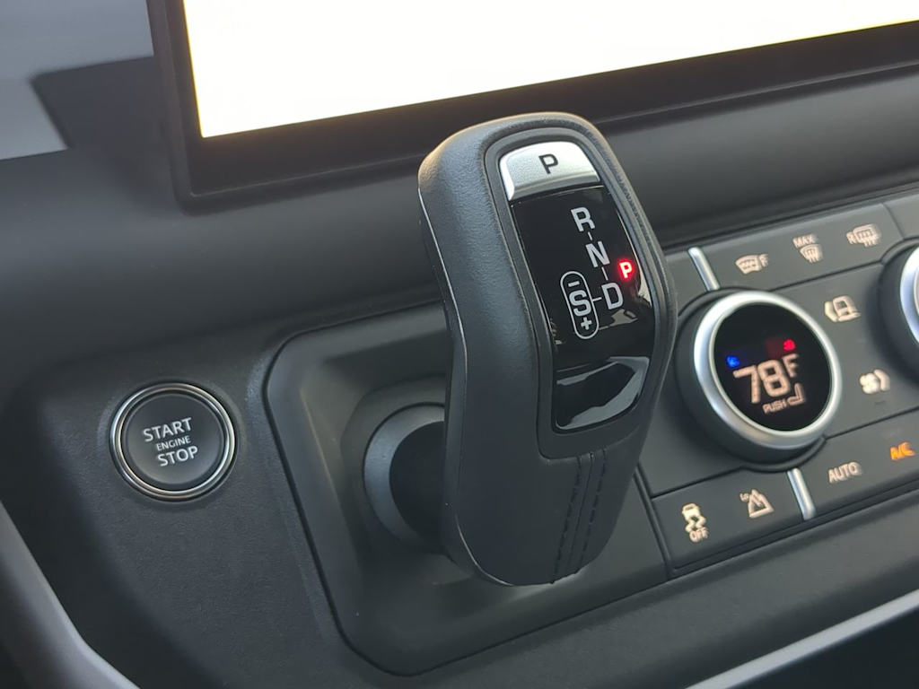 Thumbnail: 2025 Land Rover Defender - 38